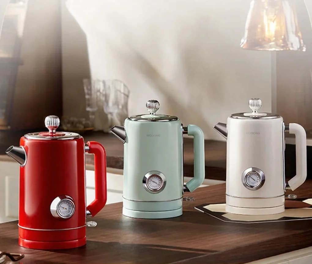 Bouilloire électrique avec arrêt automatique et maintien au chaud