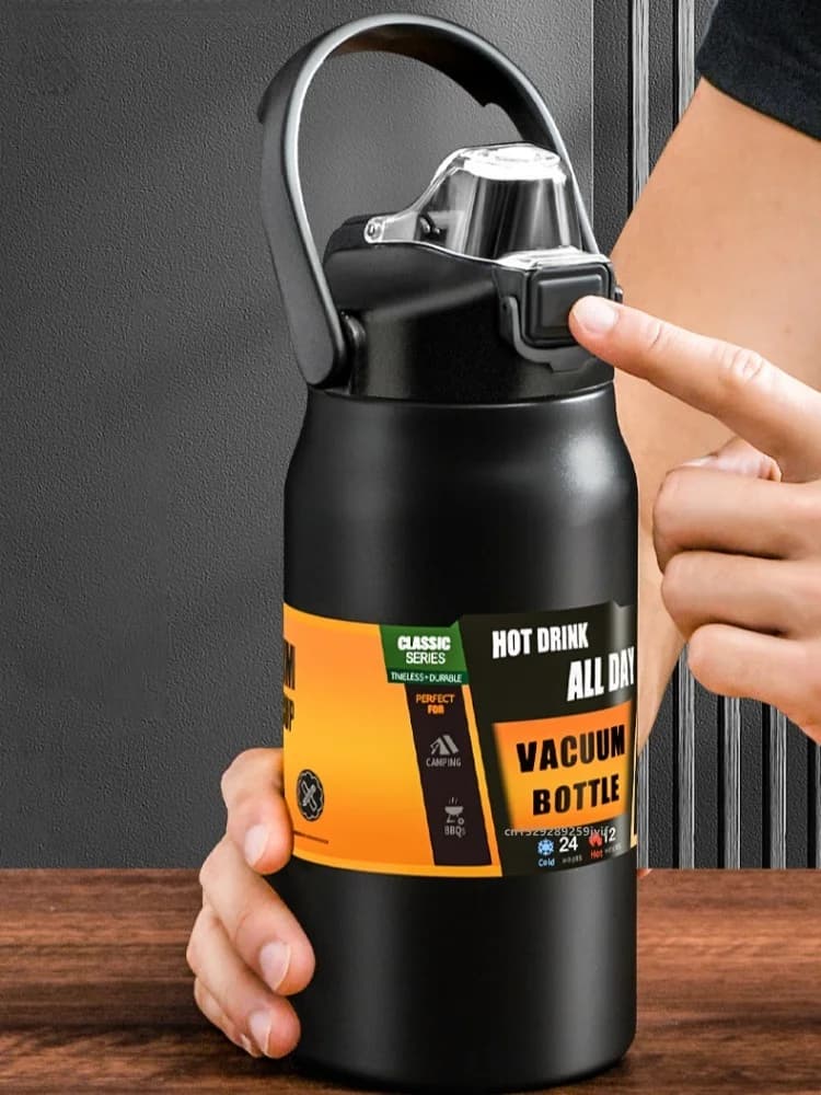 Grande gourde isotherme de sport avec paille 0.8-1.5L