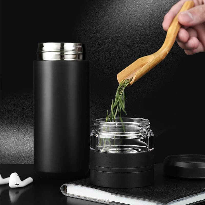 Gourde sous vide avec infuseur à thé 500ml