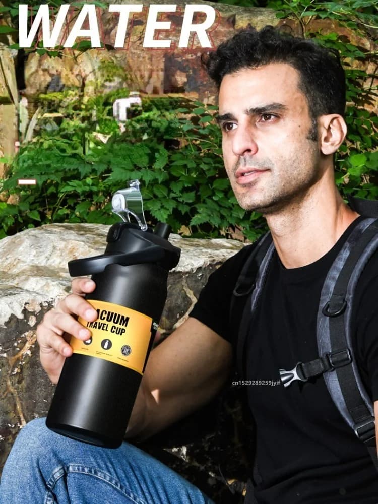 Grande gourde isotherme de sport avec paille 0.8-1.5L